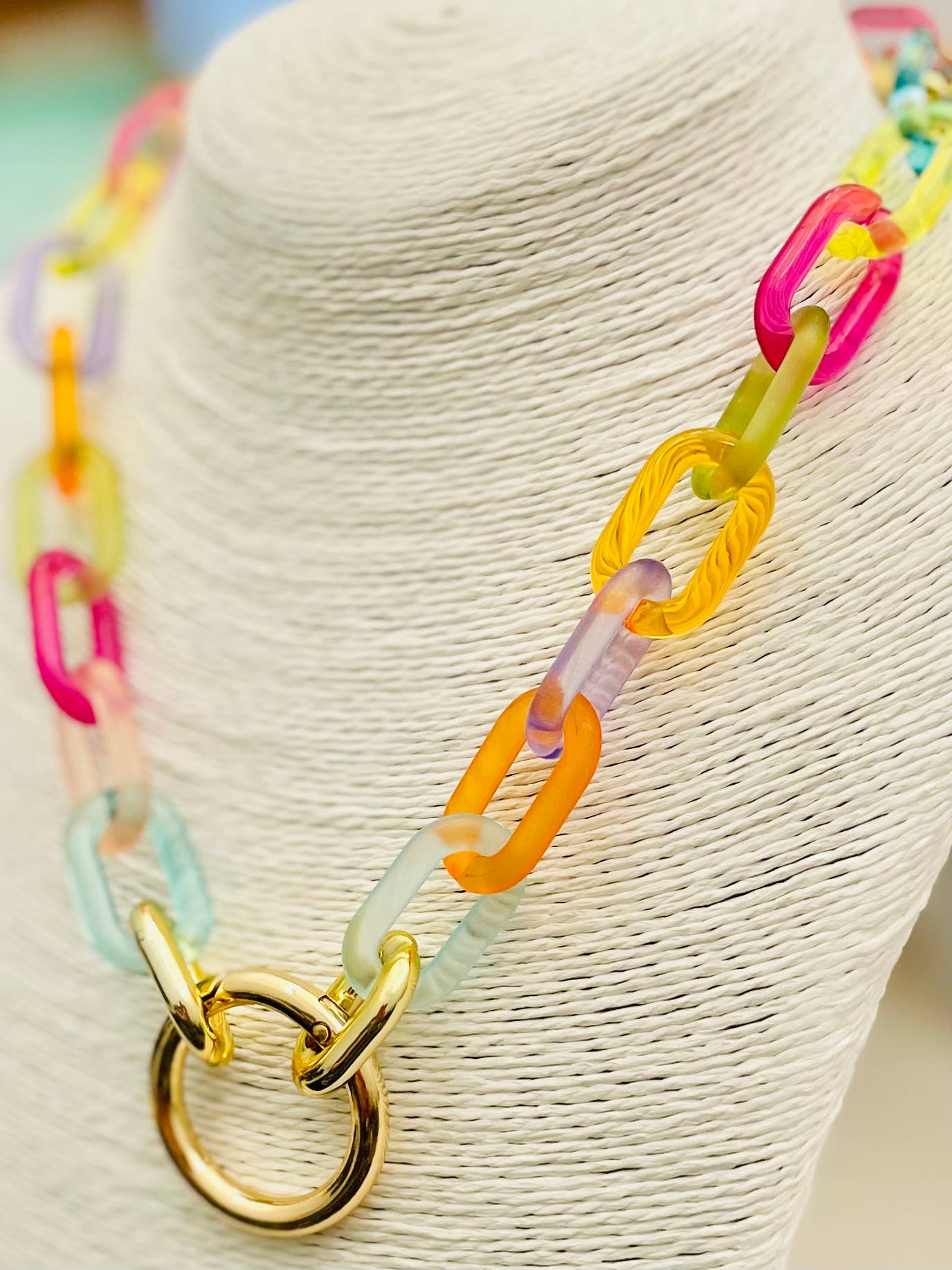 Acrylic Link Necklace (multi)