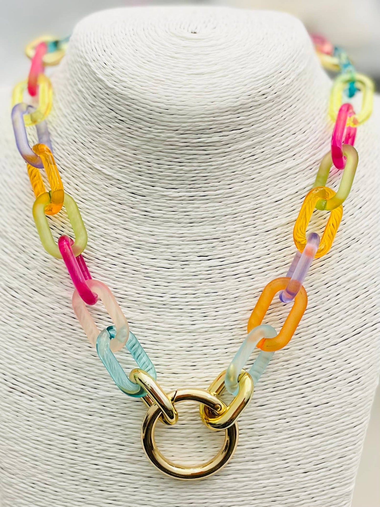 Acrylic Link Necklace (multi)