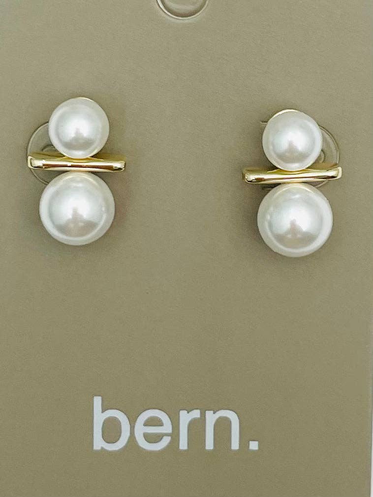 Double Pearl Stud (gold/pearl)
