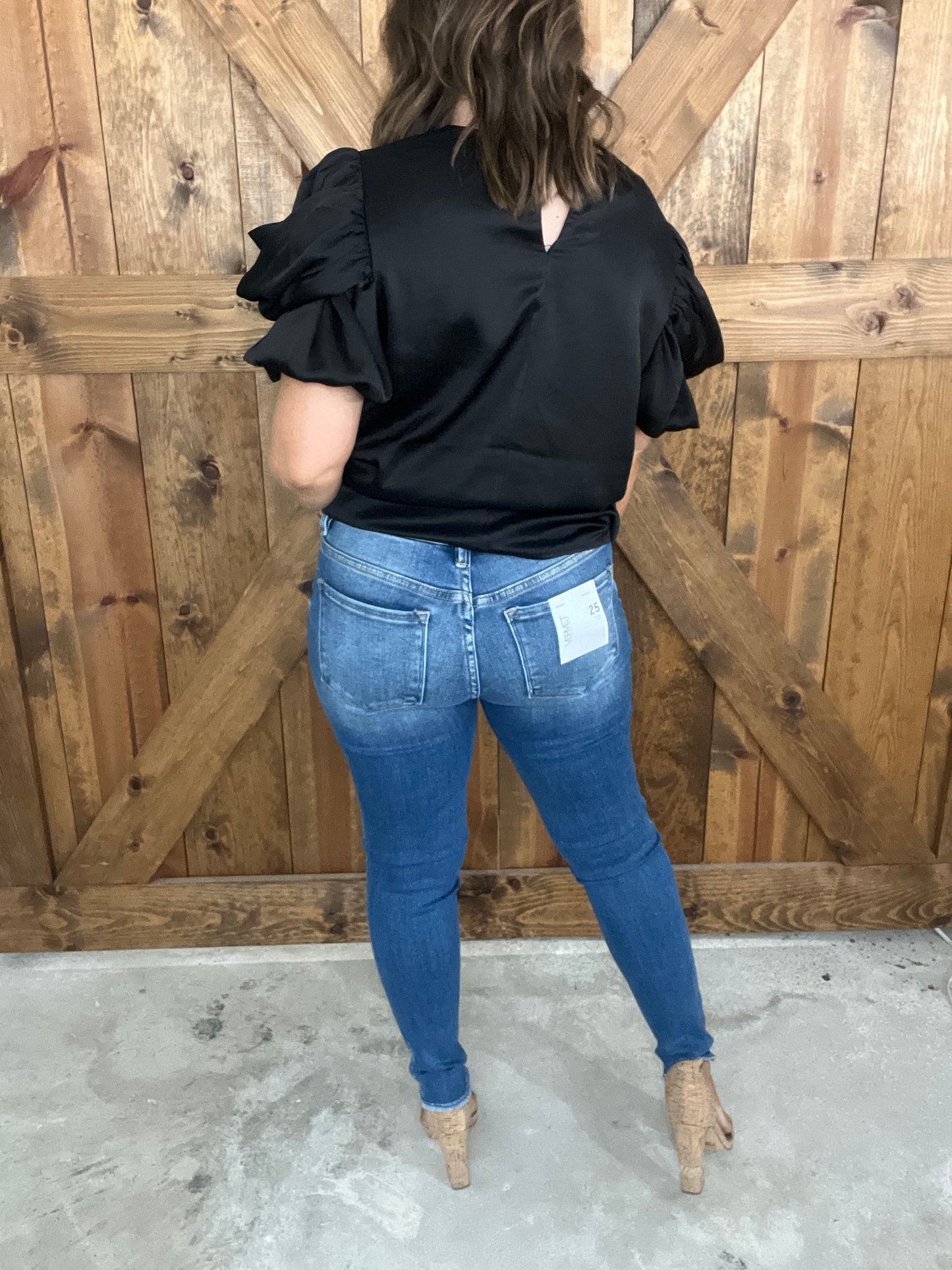 Mid Rise Raw Hem Crop Skinny Jean