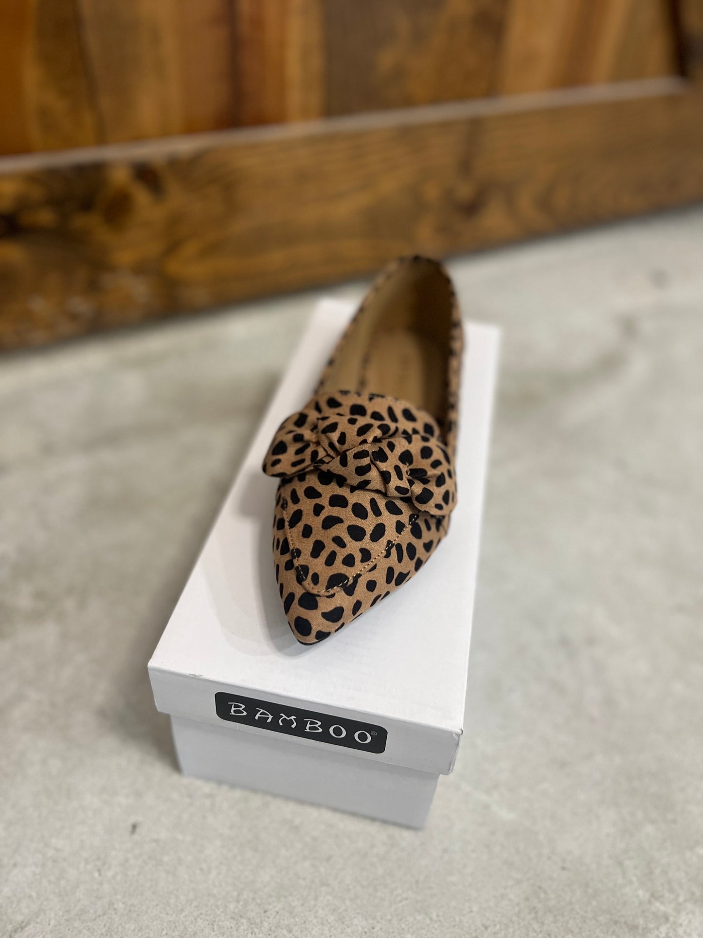 Cheetah Knot Flats