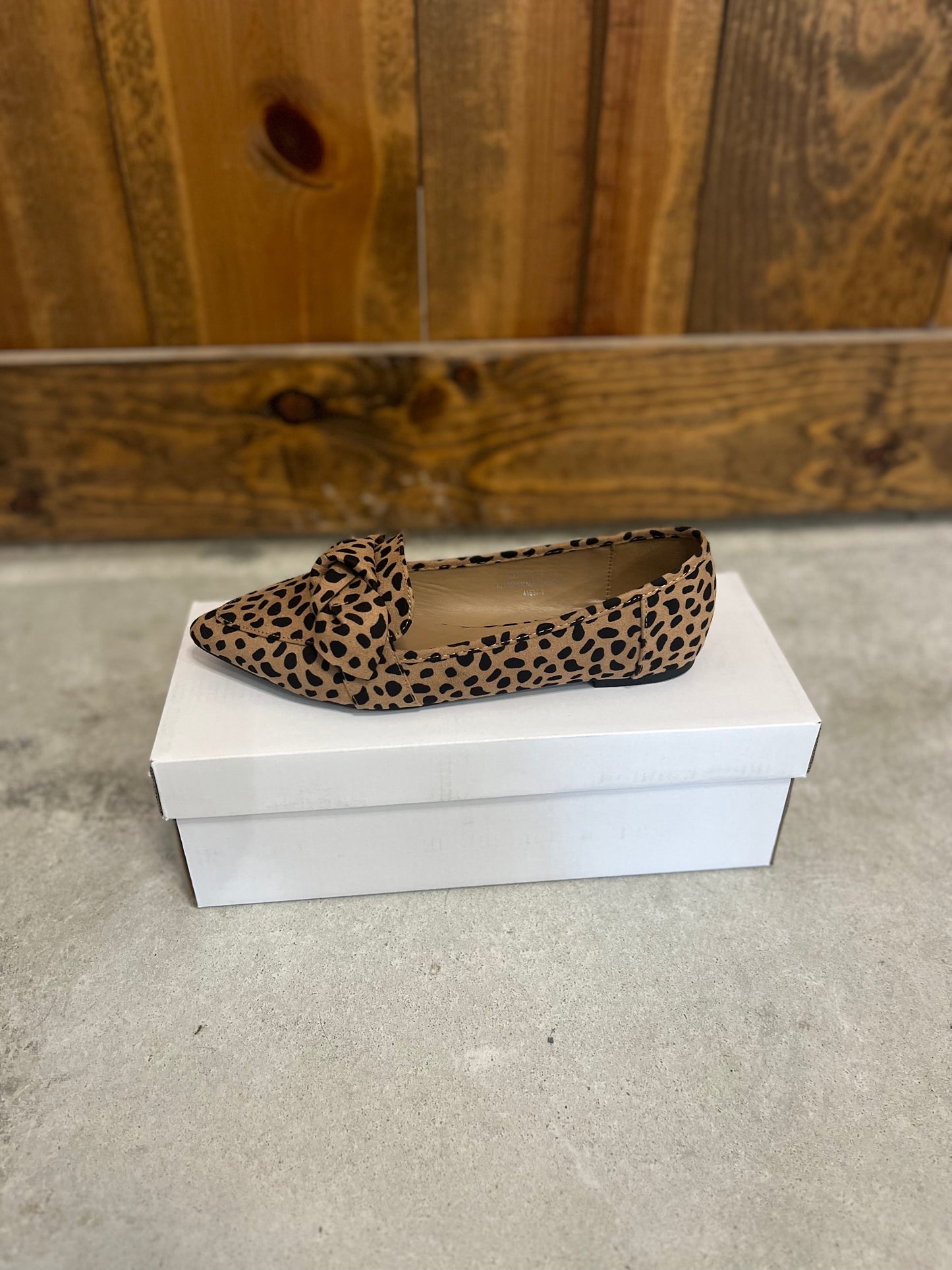 Cheetah Knot Flats
