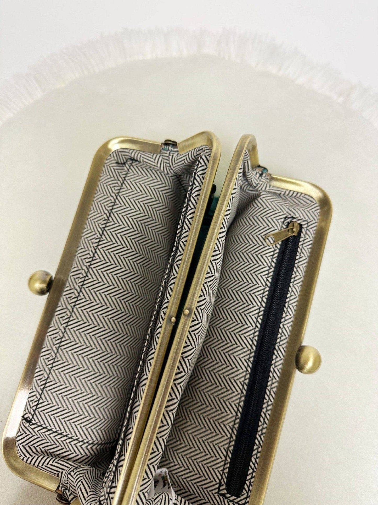 Lock Clutch - Black