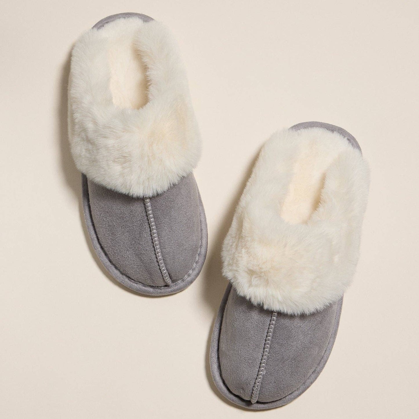 Cozy Faux Fur Lined Slippers GY / L
