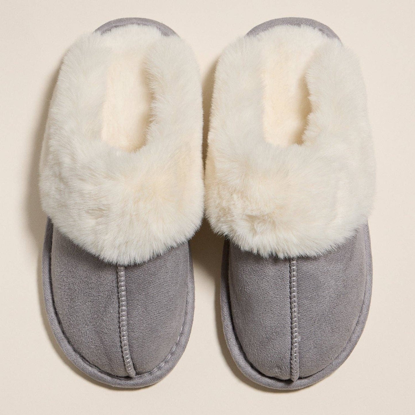 Cozy Faux Fur Lined Slippers GY / M